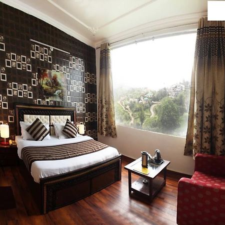 Divyansh Hotel Dharamshala Ngoại thất bức ảnh