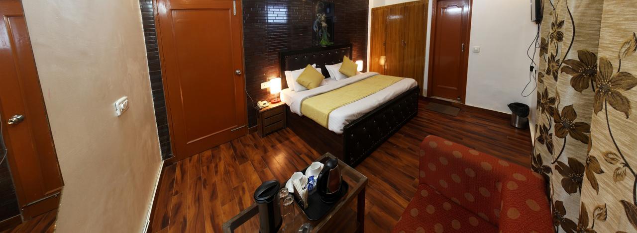 Divyansh Hotel Dharamshala Ngoại thất bức ảnh