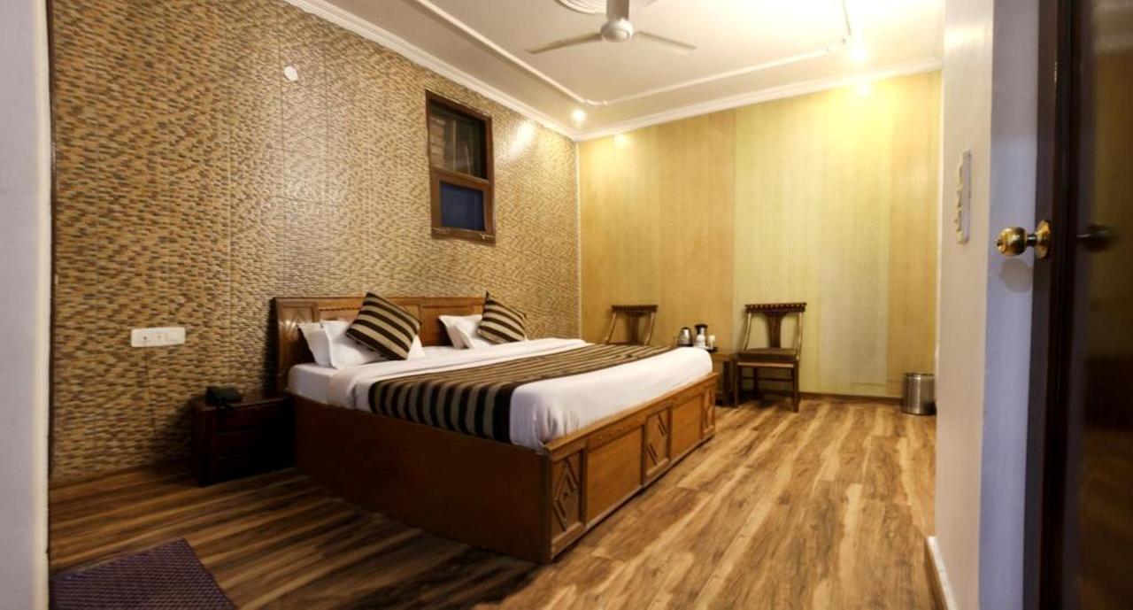 Divyansh Hotel Dharamshala Ngoại thất bức ảnh