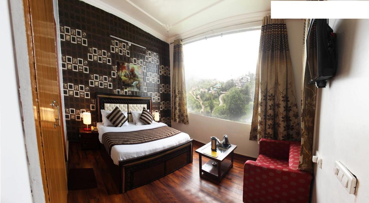 Divyansh Hotel Dharamshala Ngoại thất bức ảnh
